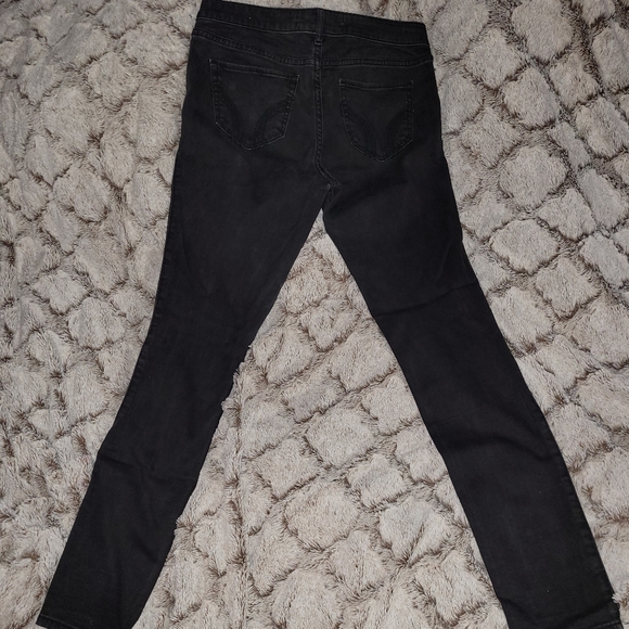 ☆ 3 for $20: Hollister Jean Legging (28) - Picture 3 of 3